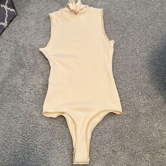 Show Me Your Mumu Turtle Bodysuit in Cream Rib Knit - Picture 5 of 5